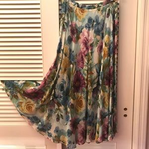 Reversible maxi floral skirt